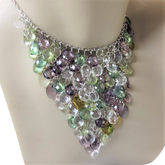 Waterfall Necklace Green and Clear Lucite Bead Bib Necklace - Picture 5 of 8